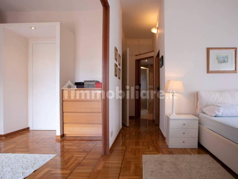 Detached house via Amipsia, Casal Palocco, Rome-40