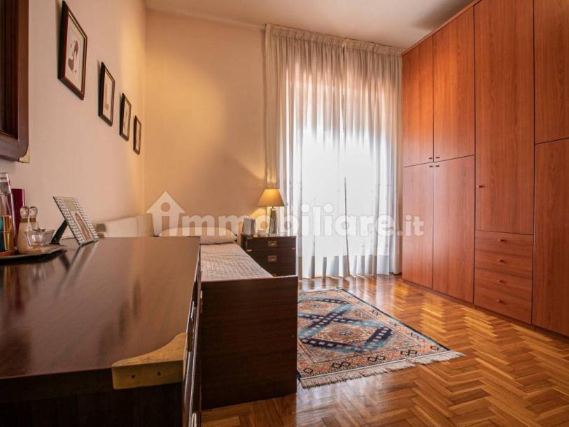 Detached house via Amipsia, Casal Palocco, Rome-45