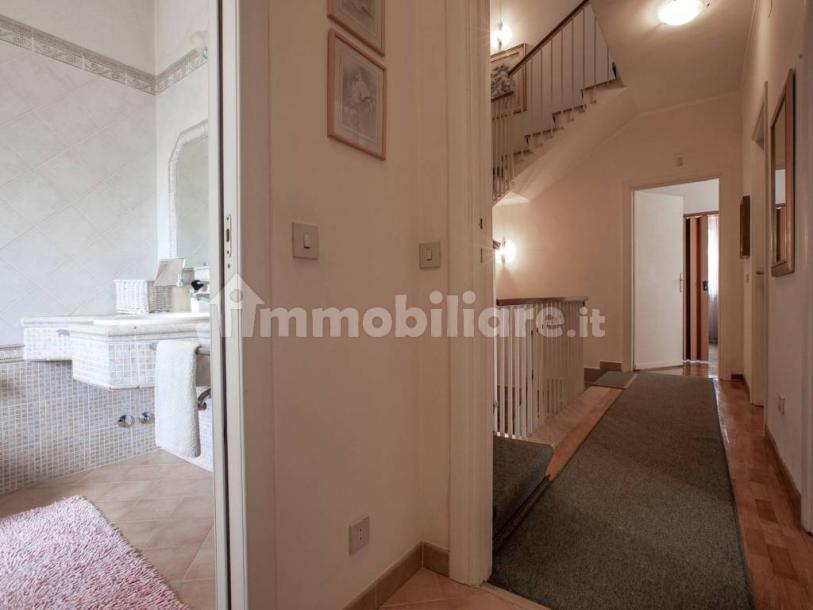 Detached house via Amipsia, Casal Palocco, Rome-46