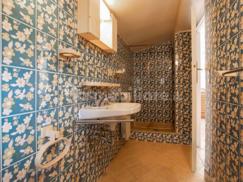 Detached house via Amipsia, Casal Palocco, Rome-49