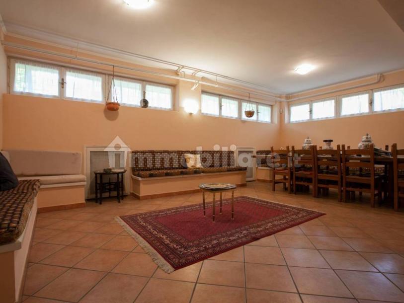 Detached house via Amipsia, Casal Palocco, Rome-54