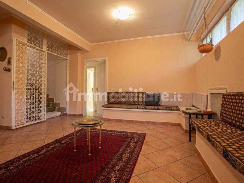 Detached house via Amipsia, Casal Palocco, Rome-56