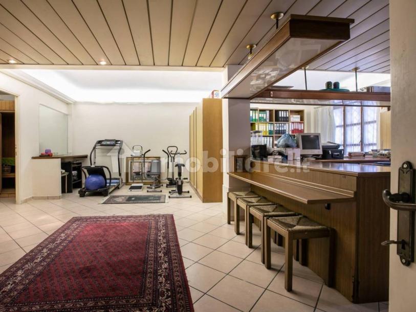 Detached house via Amipsia, Casal Palocco, Rome-60