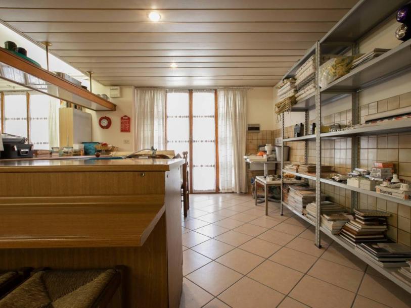 Detached house via Amipsia, Casal Palocco, Rome-63
