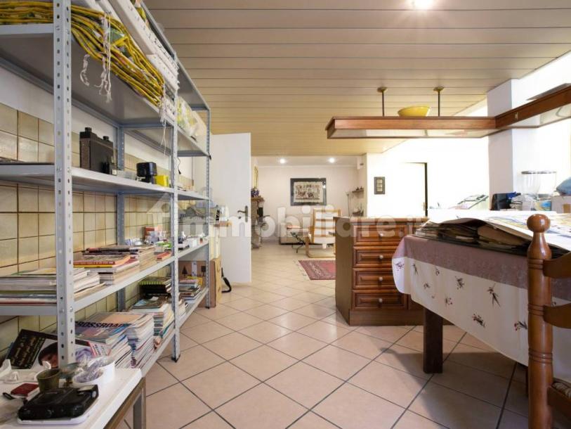 Detached house via Amipsia, Casal Palocco, Rome-64