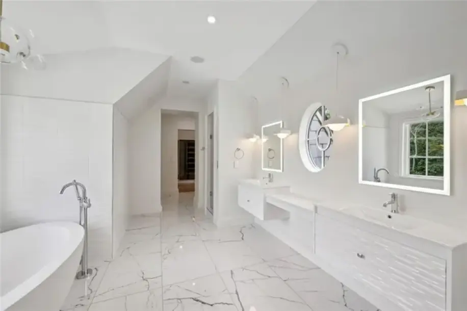 4725 Northside Dr-33