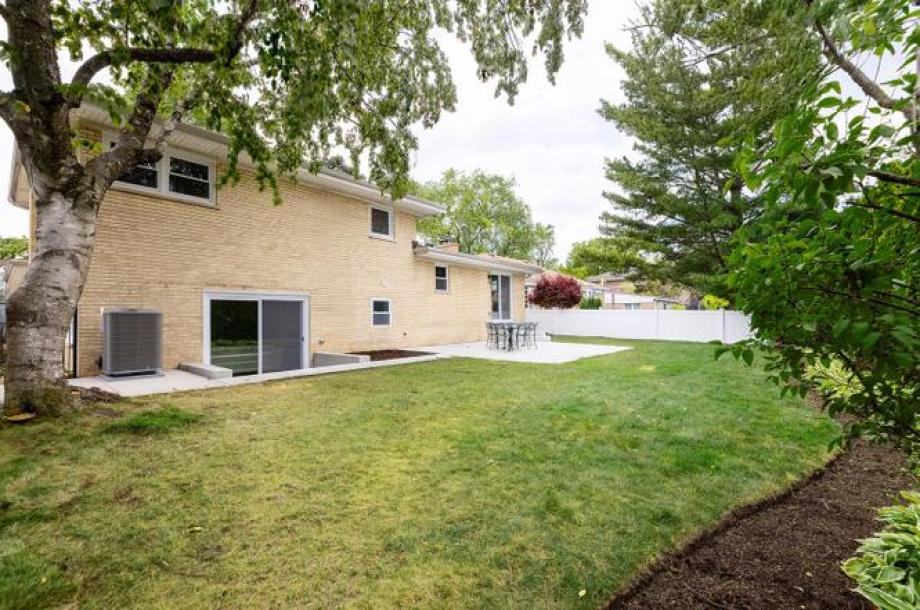 5028 Coyle Ave-23