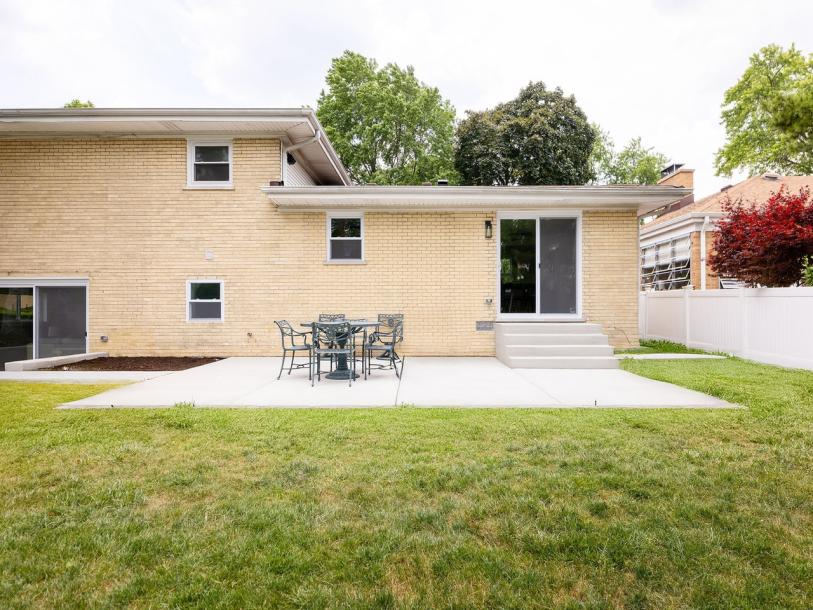 5028 Coyle Ave-25