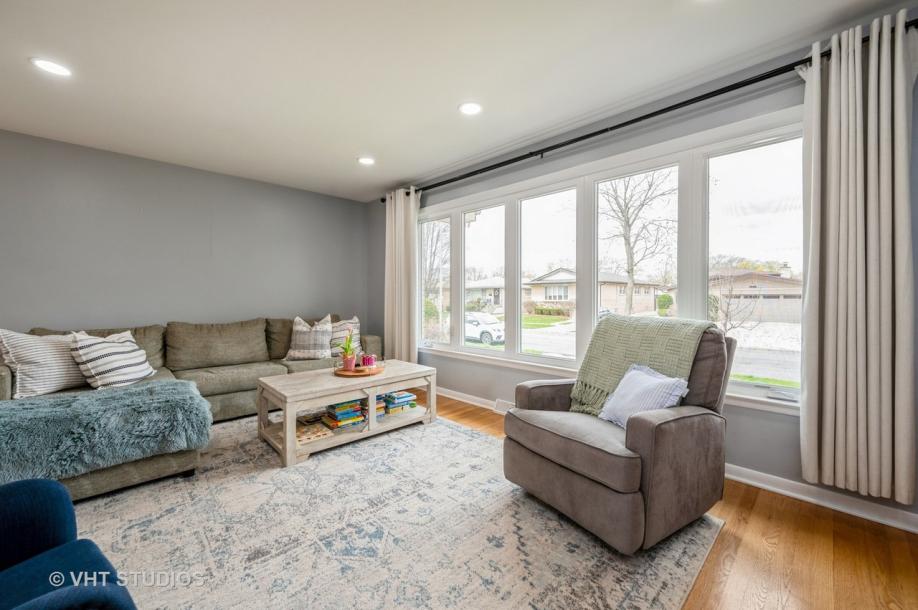 6814 N Dowagiac Ave-4