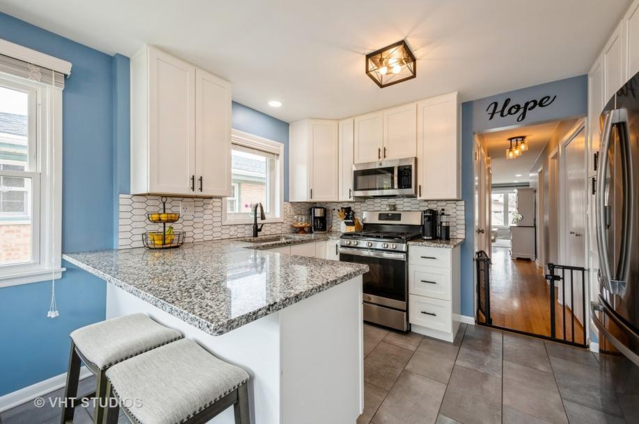 6814 N Dowagiac Ave-7