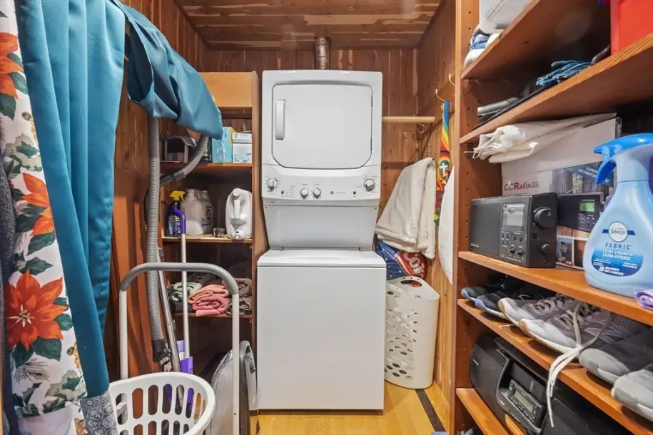 15 Vine Ave-10