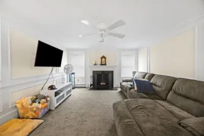 15 Vine Ave