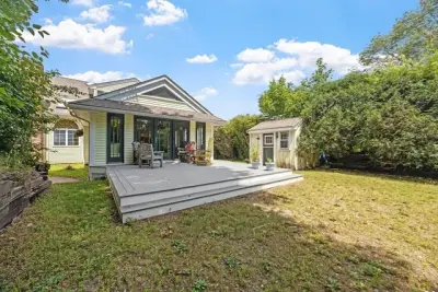 15 Vine Ave