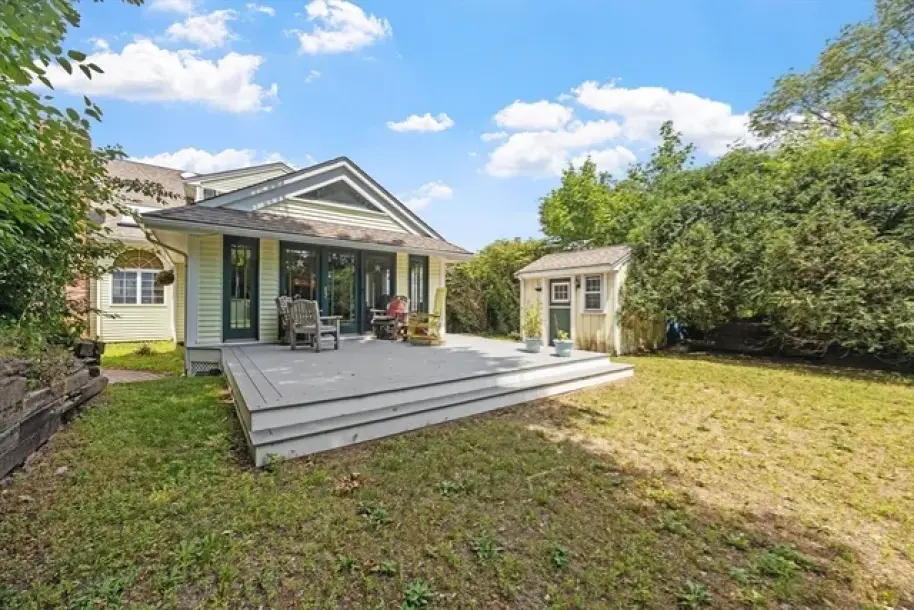 15 Vine Ave-19
