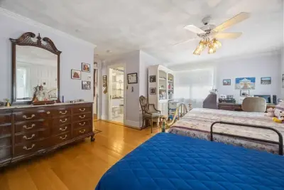15 Vine Ave
