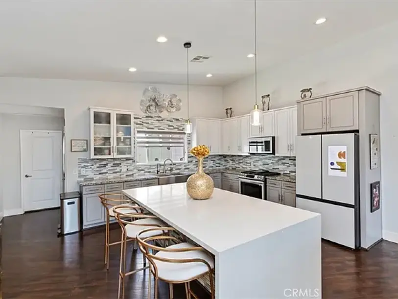 6128 Hawarden Dr-17