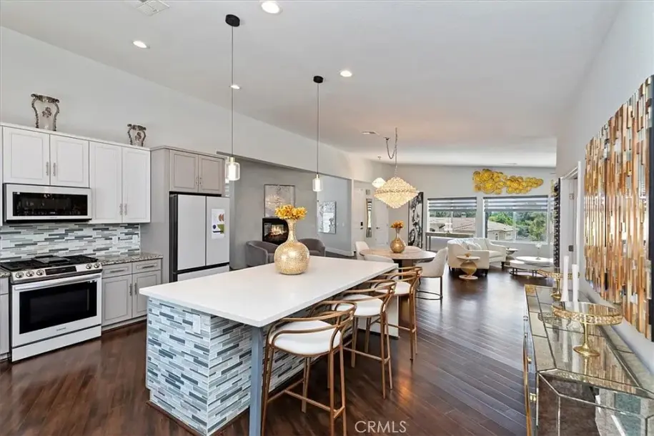 6128 Hawarden Dr-19